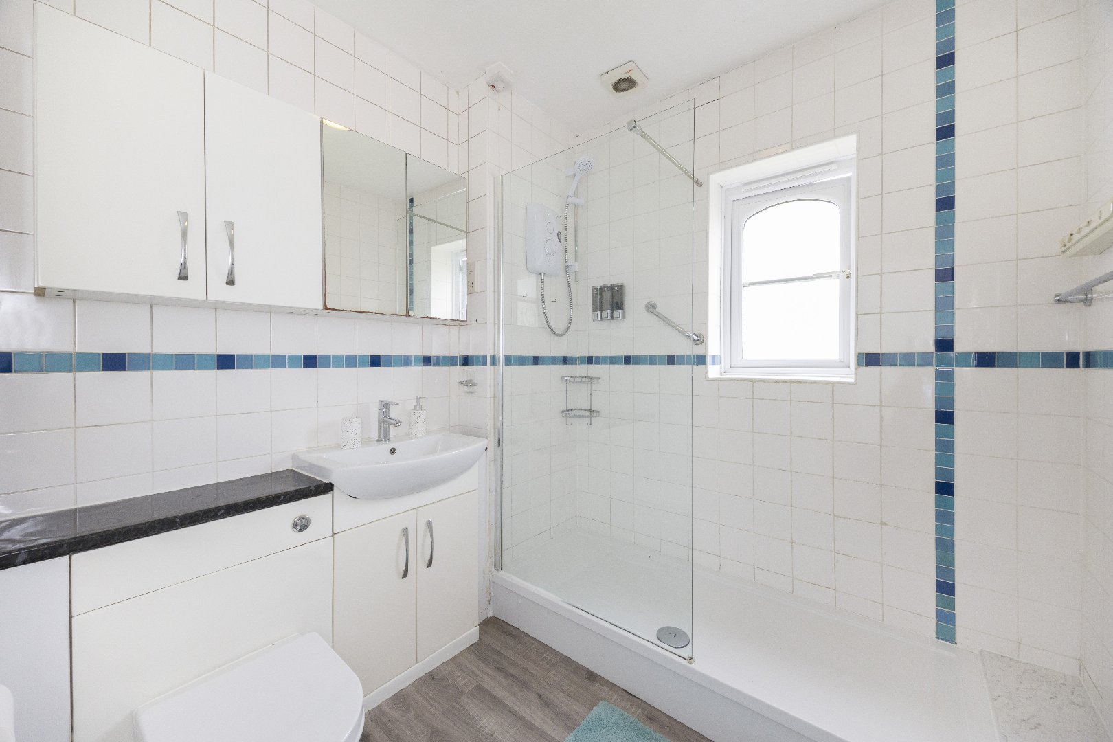 95 WHEAT SHEAF — Room FLAT